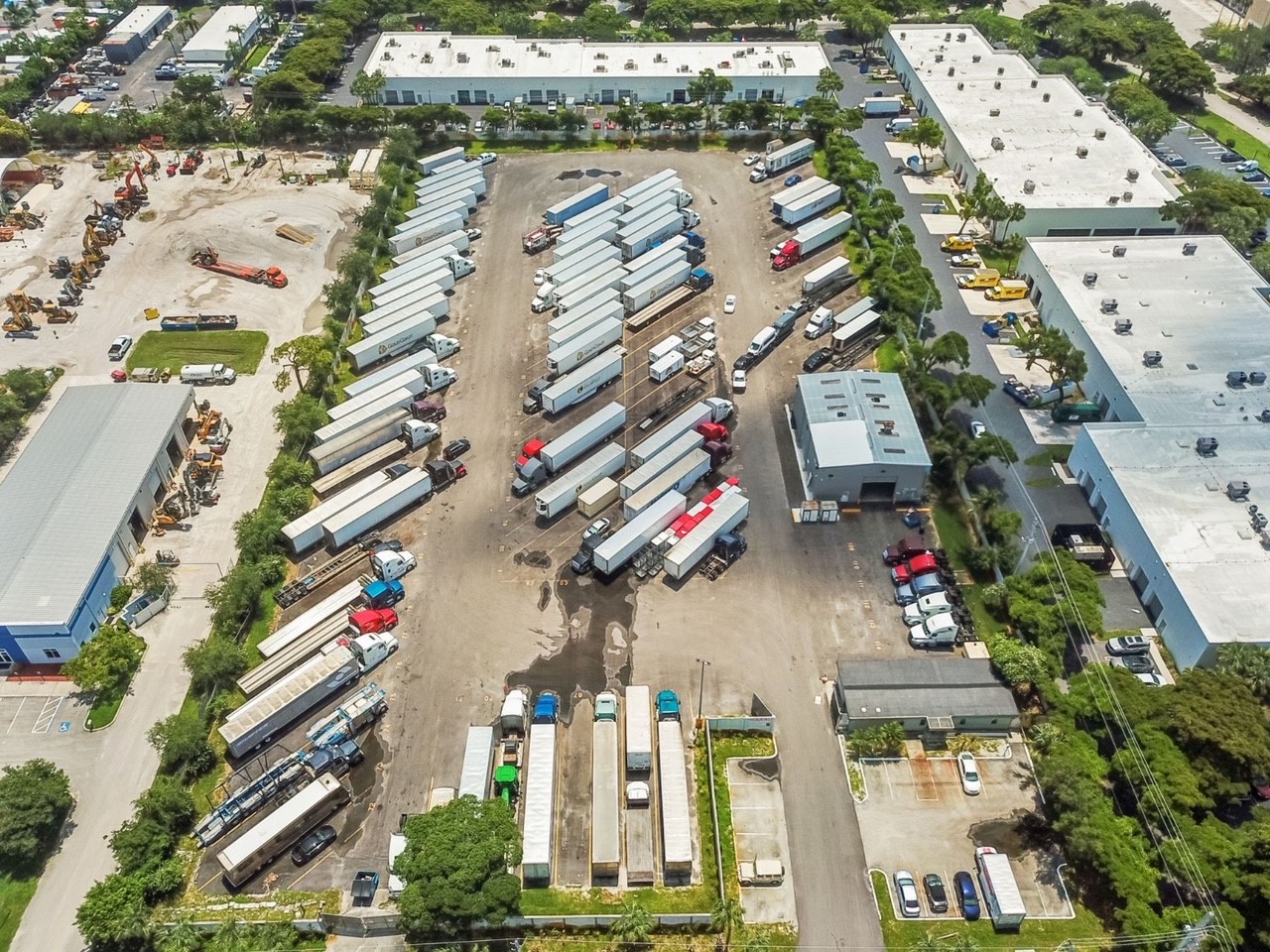US Earmarks $200M for Truck Parking in 2026 Spending Bill ...