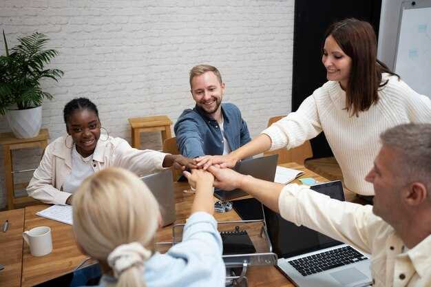 Supportive management and coaching: leaders who remove blockers and guide improvement