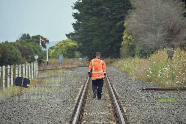 What triggers delays in Canadian railroad arbitration and how they typically unfold