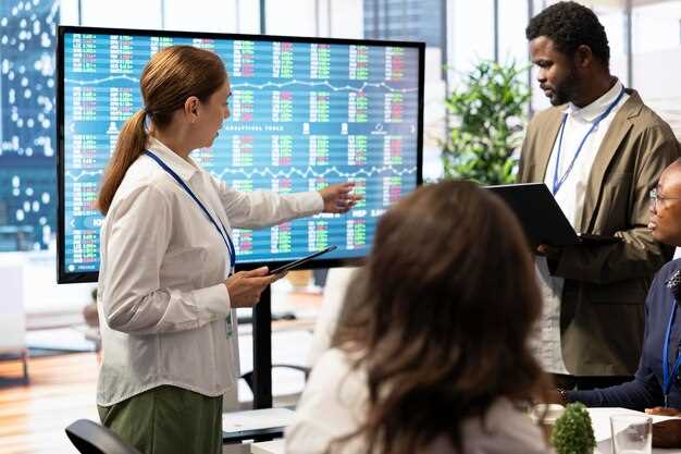 Draft a 60-minute EDGE floor plan: route exhibitors, sessions, and networking targets