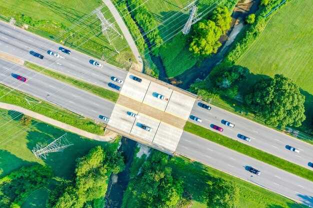 Shifting Lanes, Growing Hubs, and the Truck vs Train Decision in a Rate-Rise Market