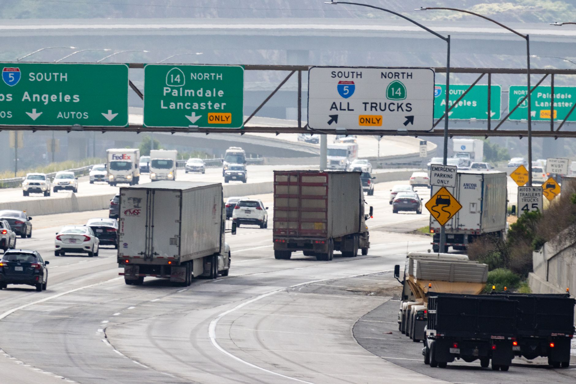 US highway traffic signs