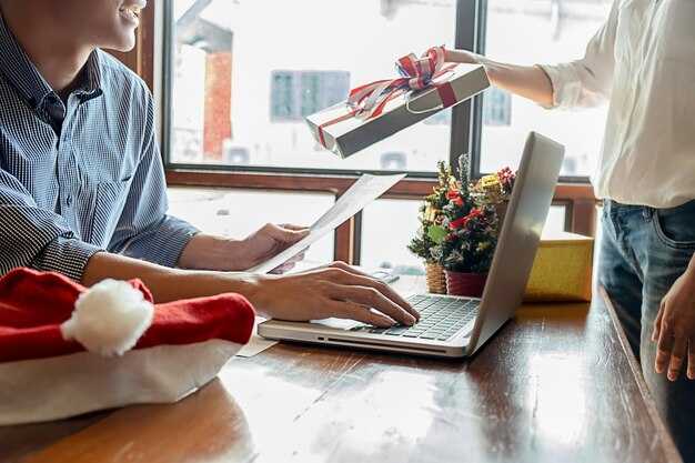 From Santa's Workshop to Omnichannel Sales: Preparing for Holiday Fulfillment