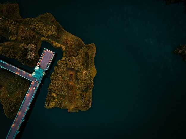 What short-term water-saving measures are being deployed to keep ships moving?