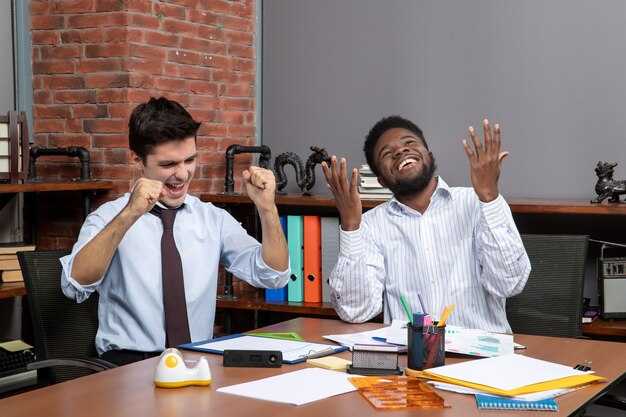 Half of Workers Left Their Previous Job After Feeling Underappreciated: Recognition, Revenge Quitting, and Retention – A Practical Guide