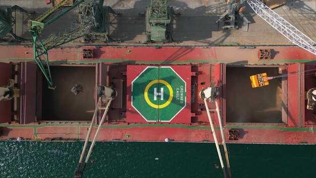 Hapag-Lloyd Joins Maersk in Completing IMO 2030 Target a Decade Early Hapag-Lloyd Joins Maersk in Completing IMO 2030 Target a Decade Early