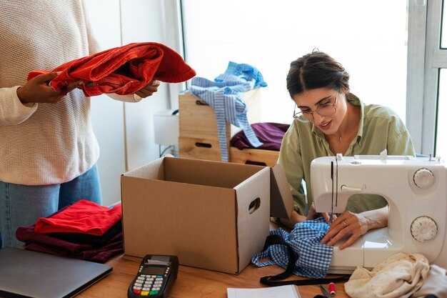 Mass Faintings Among Garment Workers - The Women Who Sew Our Clothes Mass Faintings Among Garment Workers: The Women Who Sew Our Clothes