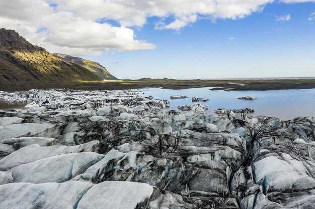 Patagonia Aims for Carbon-Neutral Supply Chain by 2025
