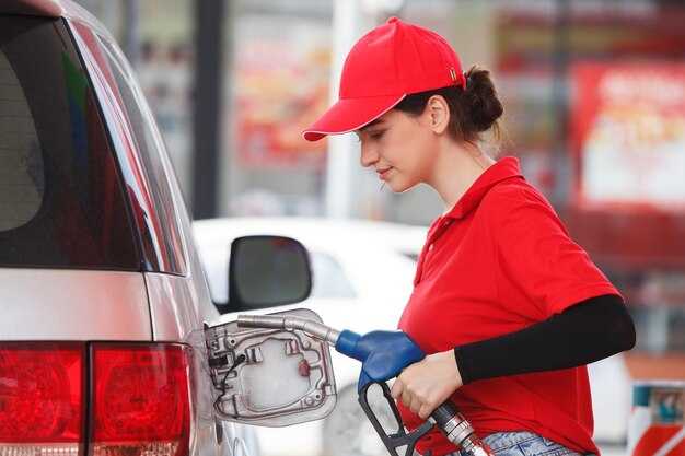 Updated FedEx and UPS Fuel Surcharge Rates for June 2025 – What You Need to Know