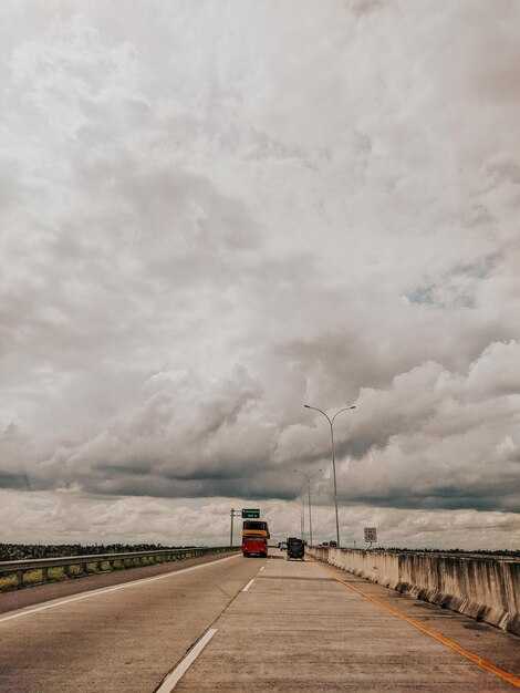 When should a shipment be paused, delayed, or rerouted due to weather?