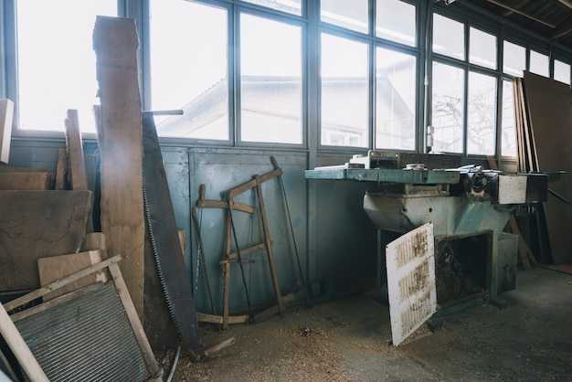 Operational continuity: implement temporary mail handling, PO boxes, and forwarding during reconstruction