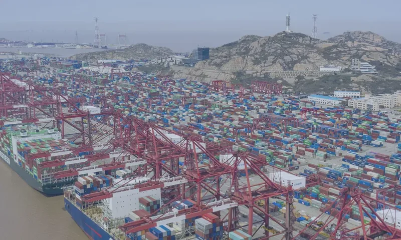 Wiederaufschwung im Containerverkehr: Anstieg der Verschiffungen zwischen China und den USA