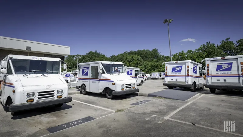 Benoeming FedEx-bestuurder voor postchef leidt tot bezorgdheid en debat