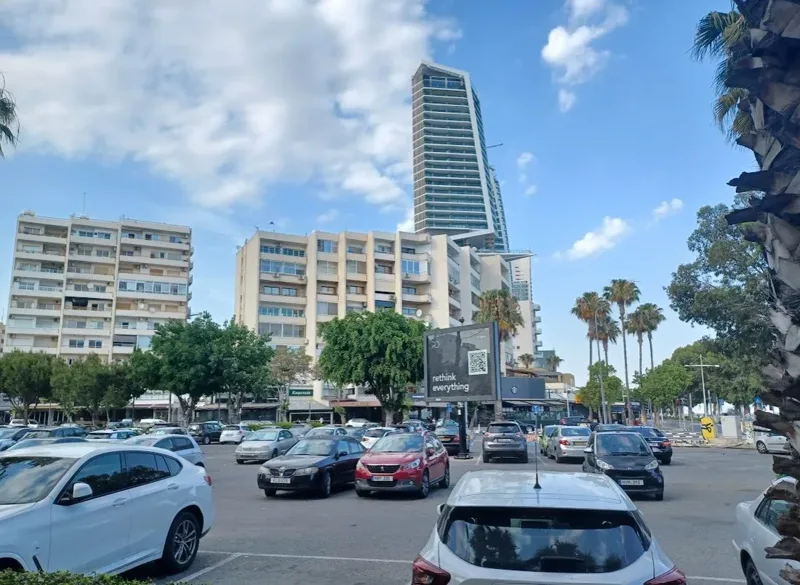 Aktualisierung der Geschäftslage in Zypern: Digital Banking, Tourismusboom und maritime Entwicklungen