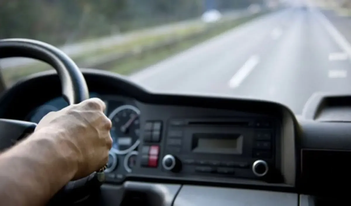 Licenciement d'un chauffeur routier pour avoir pris une pause lors d'une livraison urgente