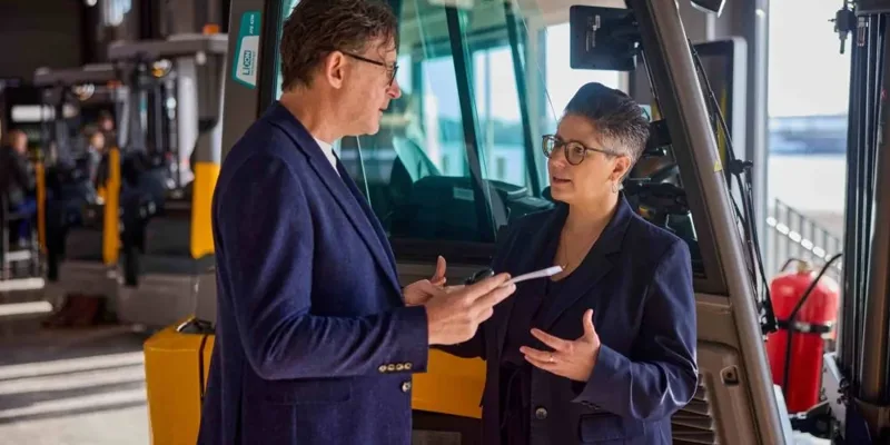 Jungheinrich erweitert die Elektro-Gabelstapler-Palette von AntOn-Einstiegsmodellen bis hin zum 5-Tonnen-FalcOn-Prototyp