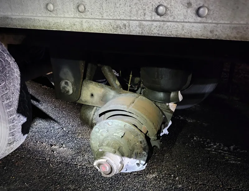 Tractor-trailer stopped on Highway 17 near MacNicol Township after missing rear axle tires