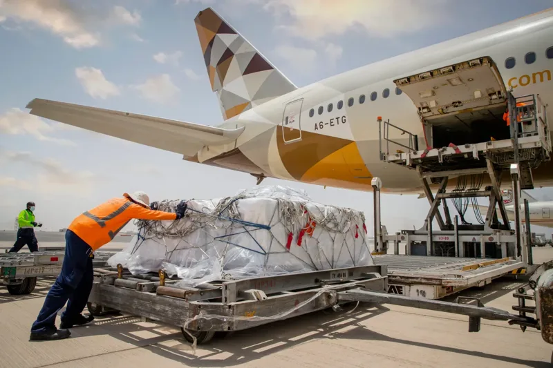 Evoluția strategiilor de transport aerian de mărfuri în hub-urile din Golf