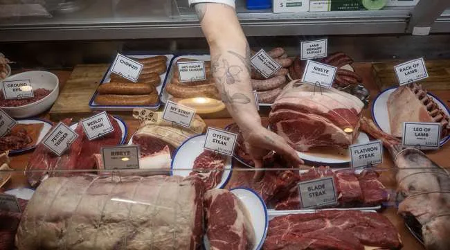 Justizministerium aufgefordert, die Preisgestaltung von Fleischpackern angesichts steigender Rindfleischpreise zu untersuchen