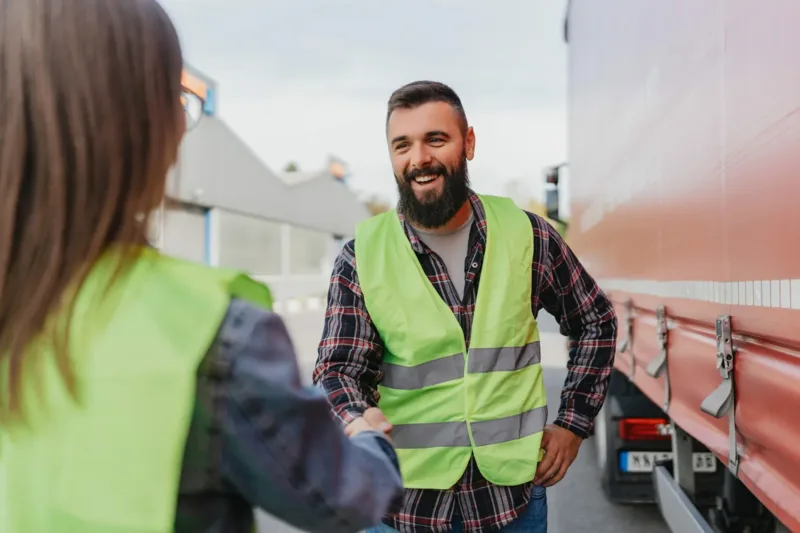 Wie erfahrene Fahrer und Branchenführer die Klassenzimmertüren für zukünftige Transporttalente öffnen