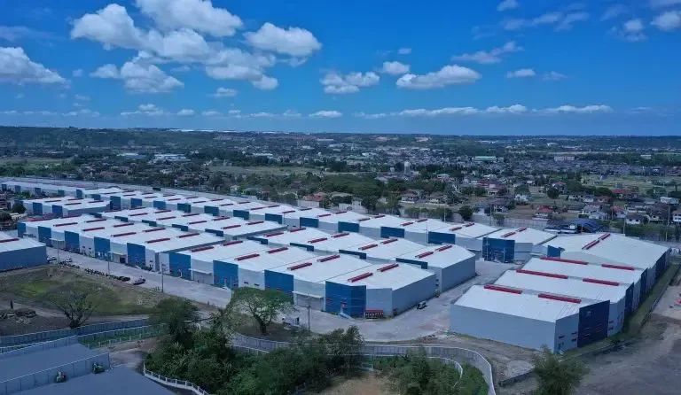 아얄라랜드 로지스틱스의 1분기 실적에서 큰 폭의 수익 감소