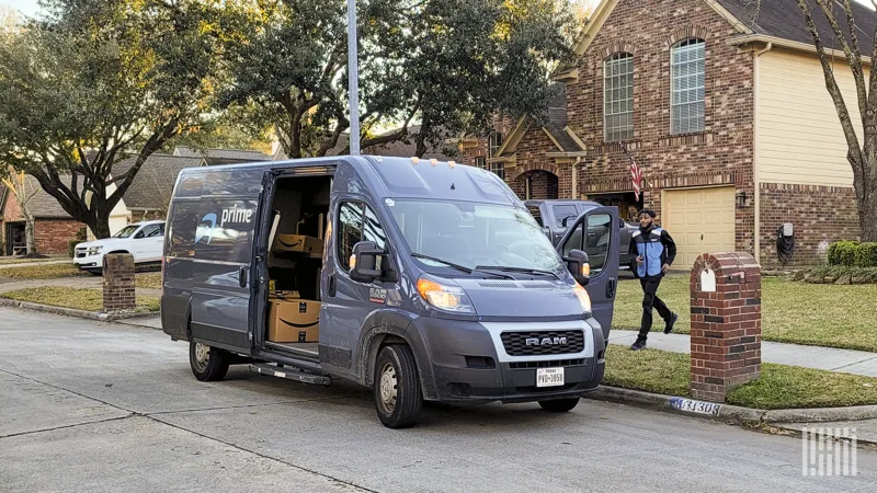 FarEye arbeitet mit Amazon Key zusammen, um Lieferausfälle beim ersten Versuch in Wohnanlagen mit Torsystemen zu reduzieren