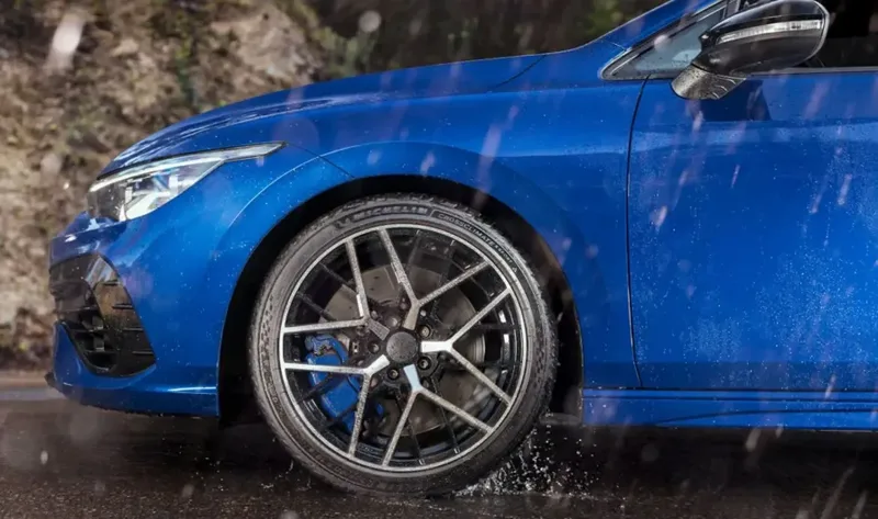Dezvoltări revoluționare ale anvelopelor all-season Michelin care redefinesc drumul