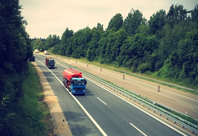 Armenien verzeichnet ein Frachtwachstum von 21 %, während der Personenverkehr in den ersten zehn Monaten des Jahres 2025 um 2,1 % sinkt