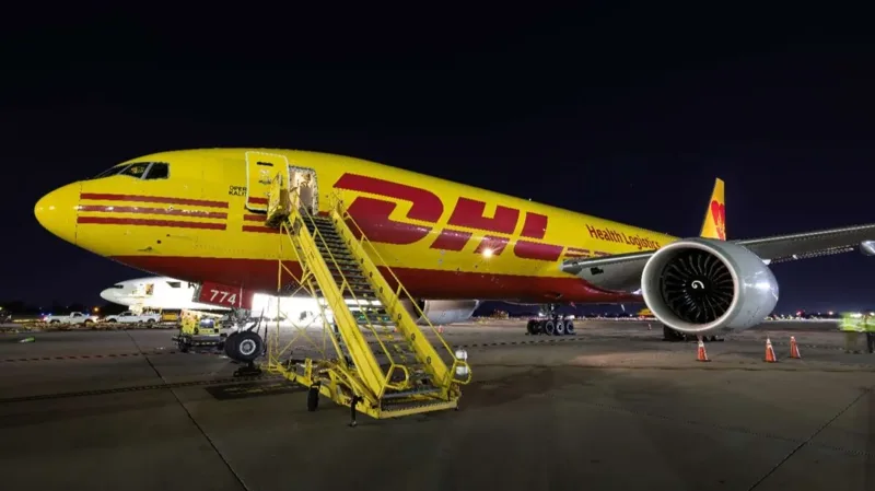 DHL verstärkt die Kühlkette im Bereich Life Sciences mit einem speziellen Boeing 777-Frachter und über 30 GDP-Hubs